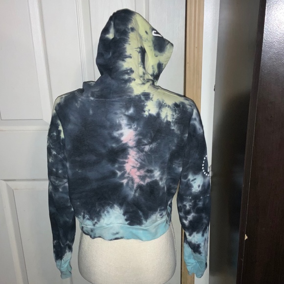 Barstool Sports Call Her Daddy I am Unwell Crop Hoodie Sweatshirt Tie Dye MEDIUM - Picture 2 of 4